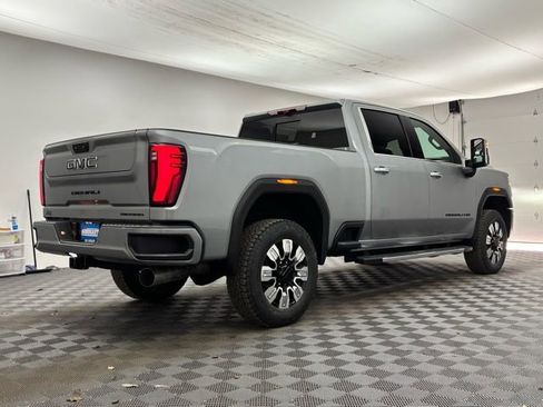 New 2026 GMC Sierra 2500 Denali w/ Denali Reserve Package image 9