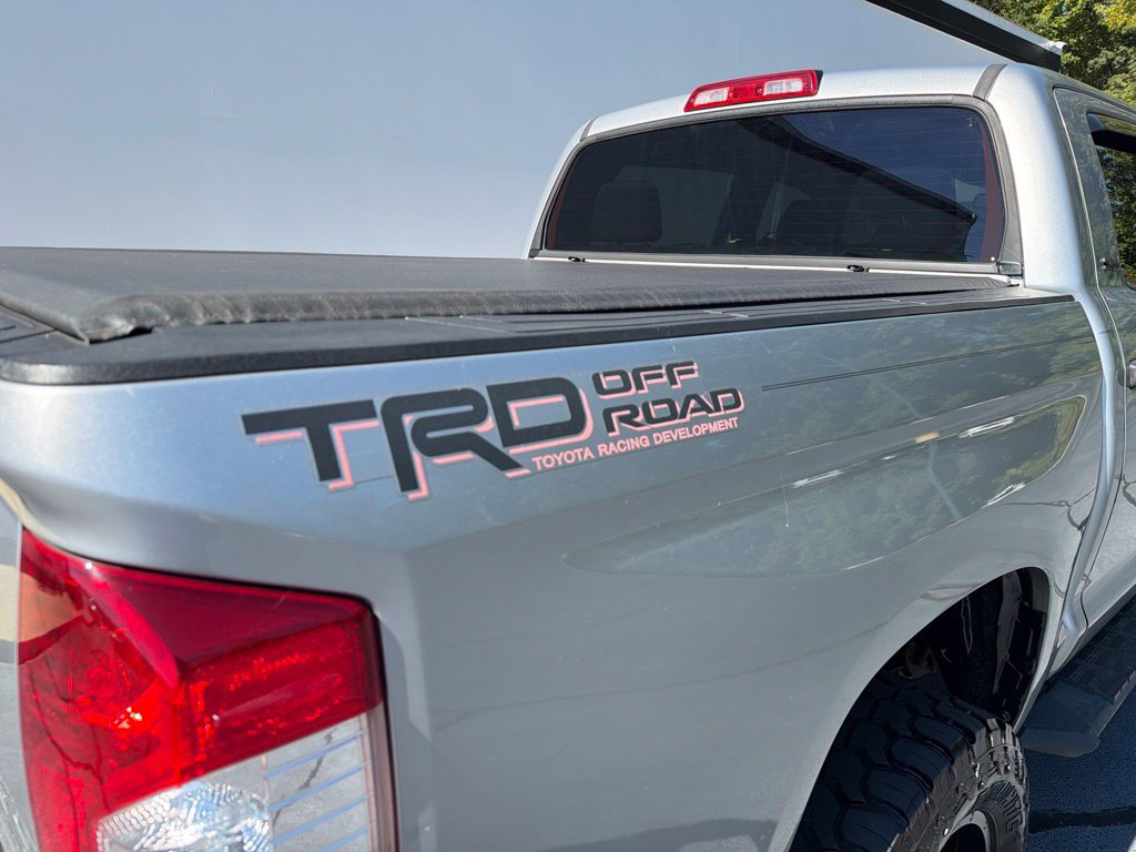Used 2017 Toyota Tundra SR5 w/ SR5 Upgrade Package RWD image 8