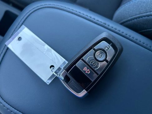 New 2025 Ford Maverick XLT w/ XLT Luxury Package image 30