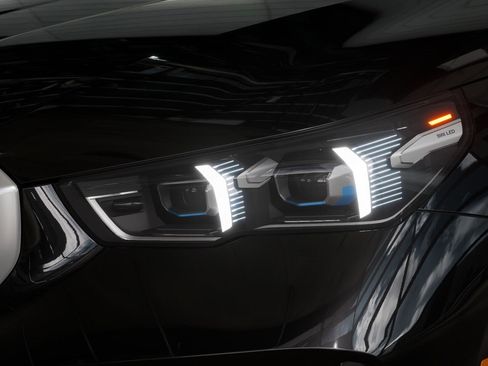 New 2025 BMW 530i w/ Premium Package image 6