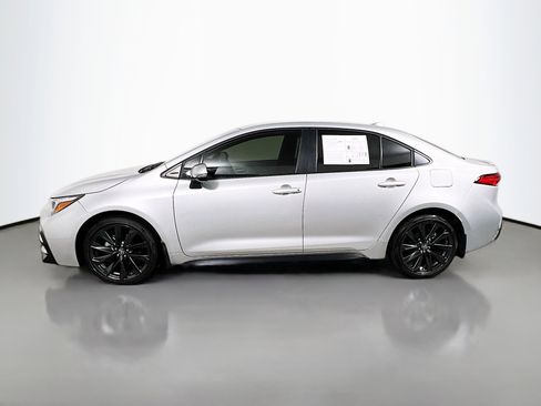 Used 2025 Toyota Corolla SE image 9