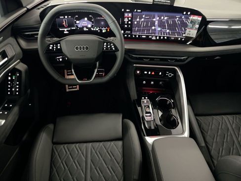 New 2025 Audi SQ5 Premium Plus image 27