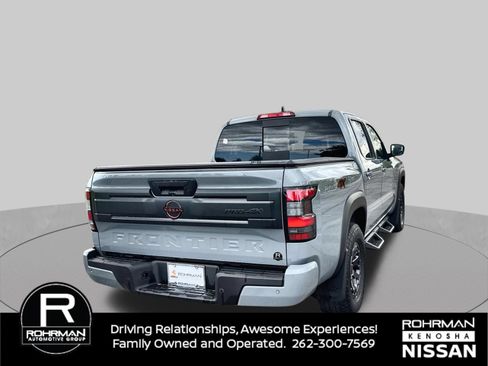 Used 2025 Nissan Frontier PRO-4X AWD/4WD image 5