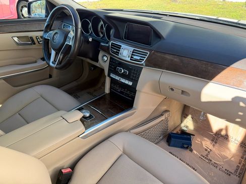 Used 2014 Mercedes-Benz E 350 4MATIC Sedan image 50