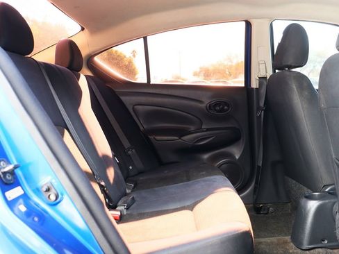 Used 2012 Nissan Versa SV image 27