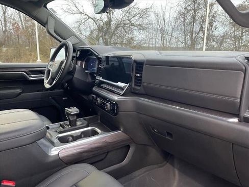 Used 2023 Chevrolet Silverado 1500 LTZ w/ LTZ Premium Package image 21