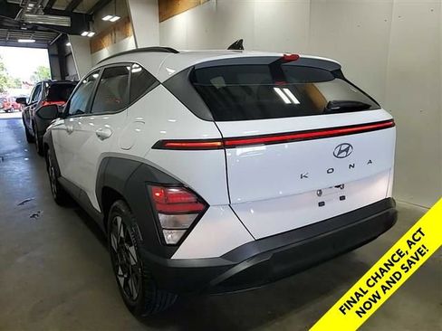 Used 2025 Hyundai Kona SEL FWD image 17