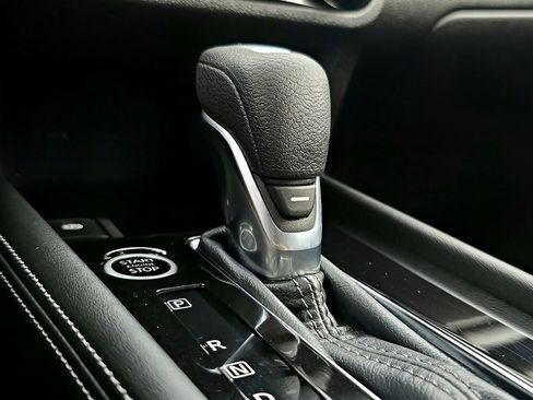 Used 2023 Nissan Kicks SR w/ SR Premium Package image 12