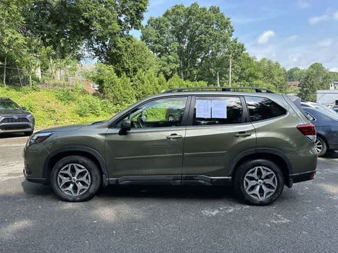 Certified 2023 Subaru Forester Premium AWD/4WD image 2