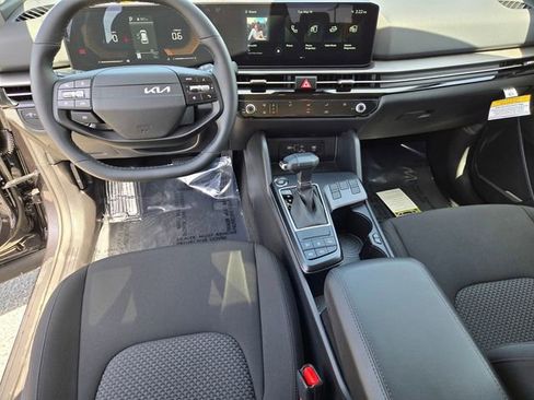 New 2026 Kia Sportage LX FWD image 19