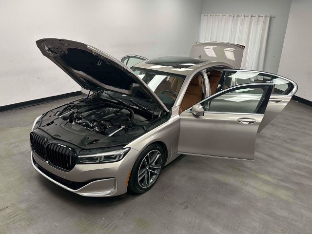 Used 2021 BMW 750i xDrive AWD/4WD image 12