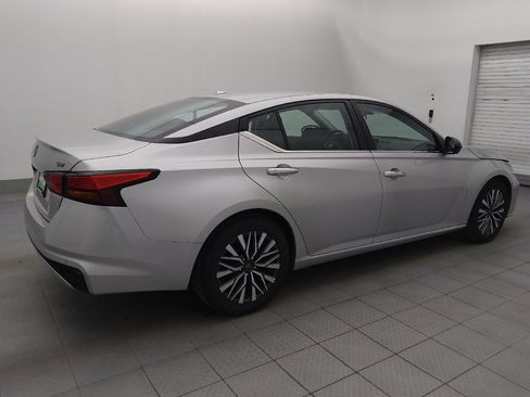 Used 2024 Nissan Altima 2.5 SV image 10