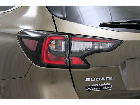 Used 2025 Subaru Outback Premium w/ Popular Package #1 image 10