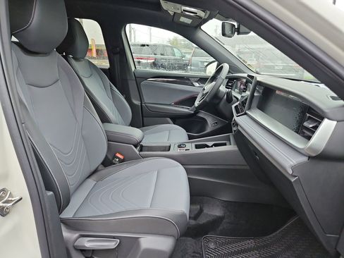 New 2026 Volkswagen Tiguan SE R-Line image 29