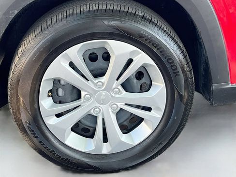 Used 2026 Chevrolet Trax LS FWD image 28