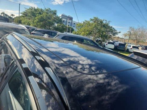 Used 2024 Volvo XC40 B5 Plus w/ Climate Package image 3