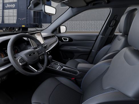 New 2026 Jeep Compass Latitude AWD/4WD image 22