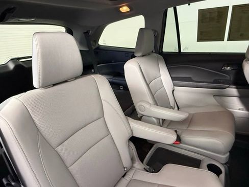 Used 2020 Honda Pilot Elite image 48