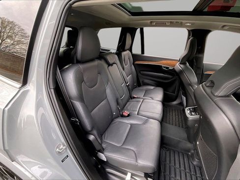 Used 2024 Volvo XC90 B5 Plus image 26