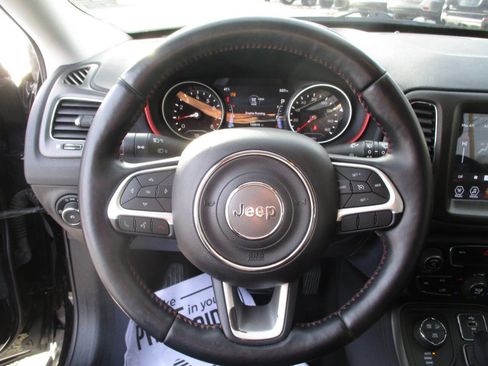 Used 2018 Jeep Compass Trailhawk w/ Cold Weather Group image 15