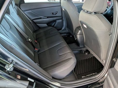 Used 2025 Hyundai Elantra SEL FWD image 34