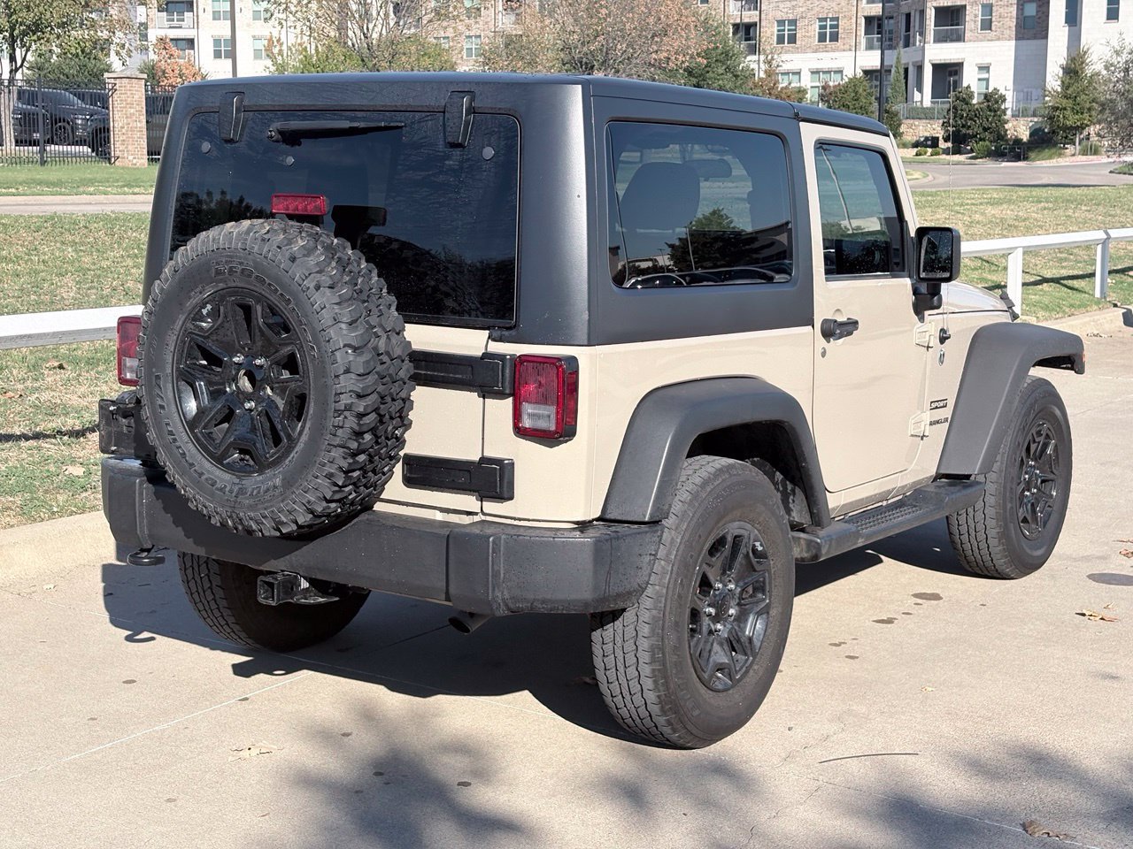 Used 2016 Jeep Wrangler Sport w/ Quick Order Package 23S AWD/4WD image 4