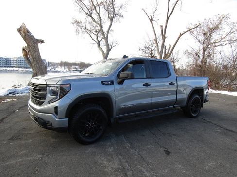 Used 2023 GMC Sierra 1500 Pro w/ Graphite Edition image 2