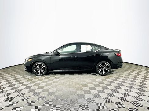 Used 2023 Nissan Sentra SR w/ SR Premium Package FWD image 6