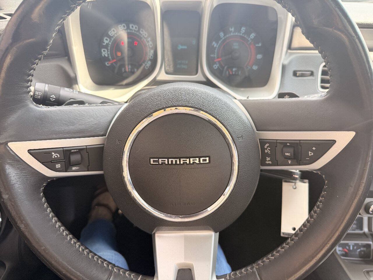 Used 2010 Chevrolet Camaro SS RWD image 18