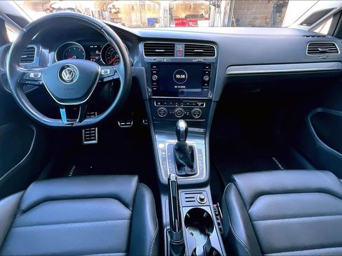 Used 2018 Volkswagen Golf Alltrack SEL image 18