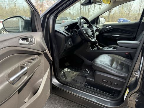 Used 2018 Ford Escape SE w/ SE Sync 3 Package FWD image 15