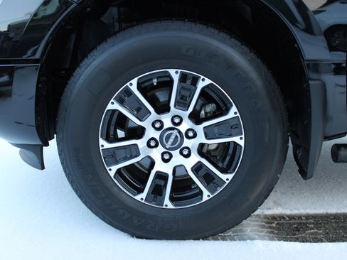 Certified 2024 Nissan Titan SV w/ SV Convenience Package image 34