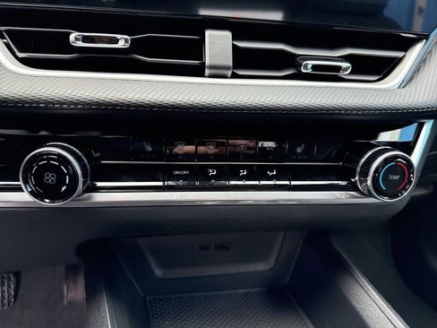 New 2026 Chevrolet Equinox LT image 28