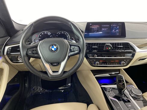Used 2019 BMW 530i xDrive w/ Convenience Package image 43