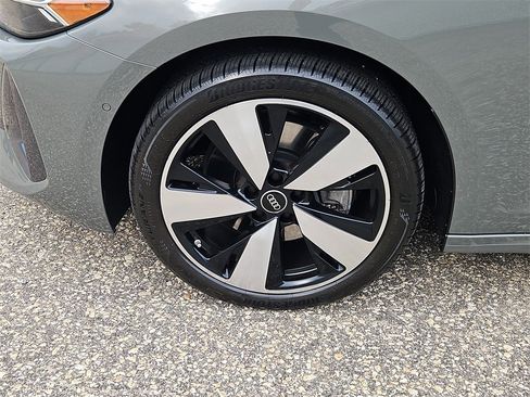 Used 2025 Audi A5 2.0T Premium Plus image 7