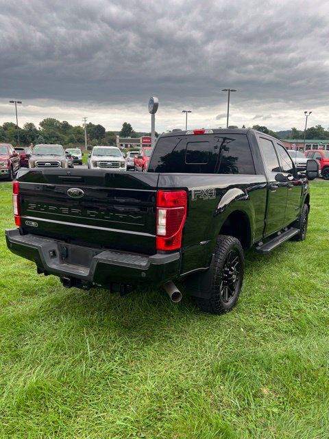Used 2022 Ford F250 XLT w/ Black Appearance Package AWD/4WD image 5