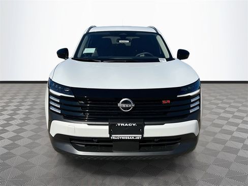 New 2026 Nissan Kicks SR image 2