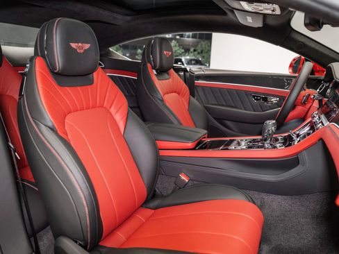 Certified 2024 Bentley Continental GT V8 AWD/4WD image 19