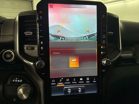 Used 2025 RAM 1500 Laramie w/ Night Edition image 30