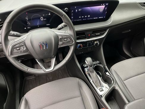 Certified 2024 Buick Encore GX Preferred AWD/4WD image 13