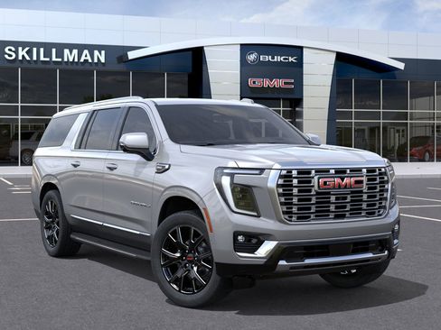 New 2025 GMC Yukon XL Denali image 7