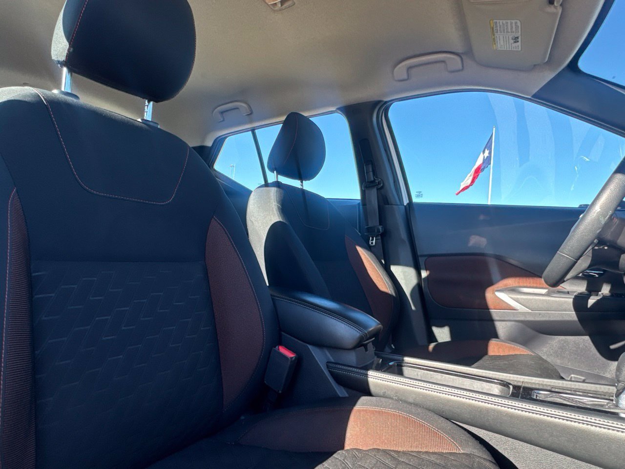 Certified 2023 Nissan Kicks SR w/ Exterior Package FWD image 30