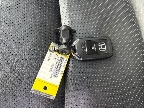 Used 2022 Honda Accord Touring image 29