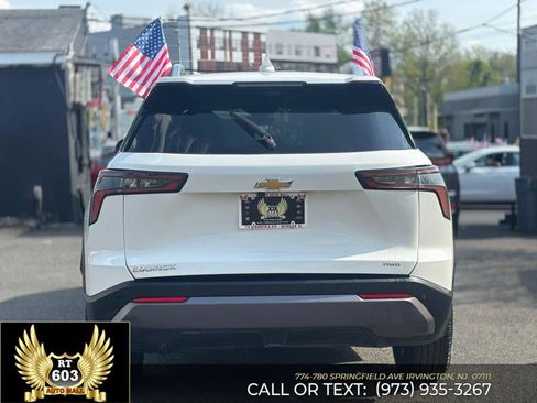 Used 2025 Chevrolet Equinox LT w/ Convenience Package II image 5