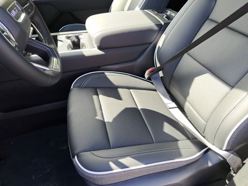 New 2026 GMC Sierra EV Elevation w/ Premium Package image 21