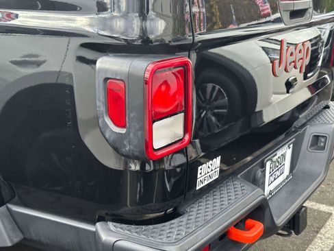 Used 2021 Jeep Gladiator Mojave image 9