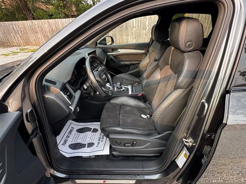 Used 2019 Audi SQ5 Premium Plus w/ Premium Plus Package image 36