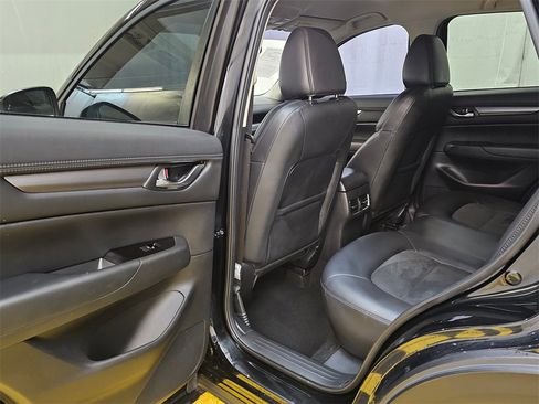 Used 2018 MAZDA CX-5 Touring image 15