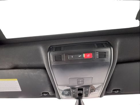Used 2021 Volkswagen Tiguan SE R-Line FWD image 49