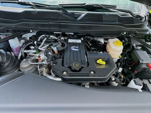 New 2025 RAM 2500 Big Horn AWD/4WD image 31